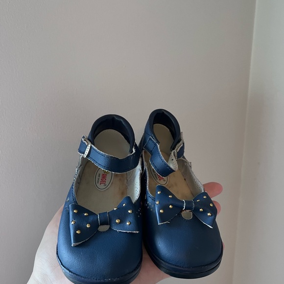 sweet vintage mary janes - Picture 5 of 7